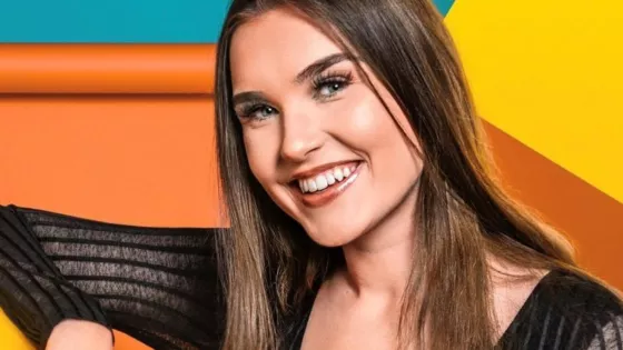 Young girl posing with a smile