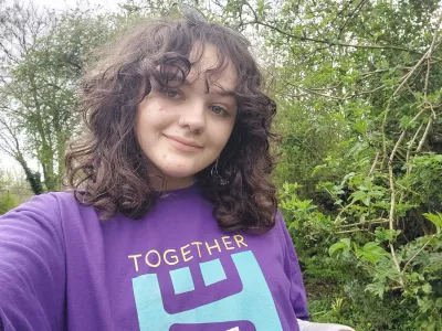 daisy in a young epilepys t shirt