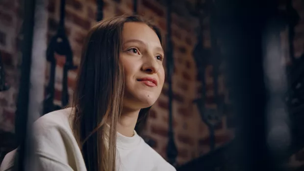 Ellie explaining her experience of feeling overwhelmed