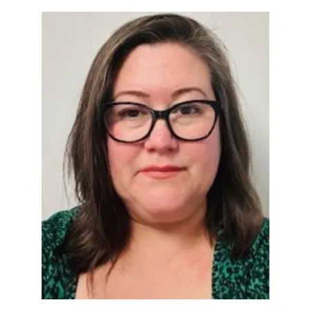 Woman in glasses - DDSL